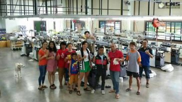 ลงทุนเครื่องทอถุงมือ