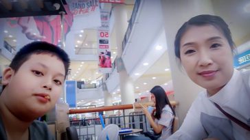 จองเครื่องทอถุงมือ