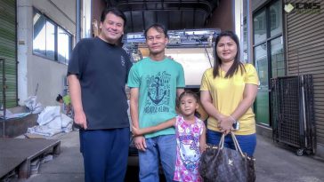 เครื่องทอถุงมือ