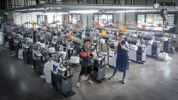 เครื่องทอถุงมือ