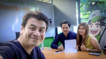 เครื่องทอถุงมือ